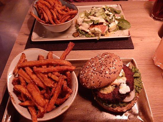 HANS IM GLUECK Burgergrill & Bar